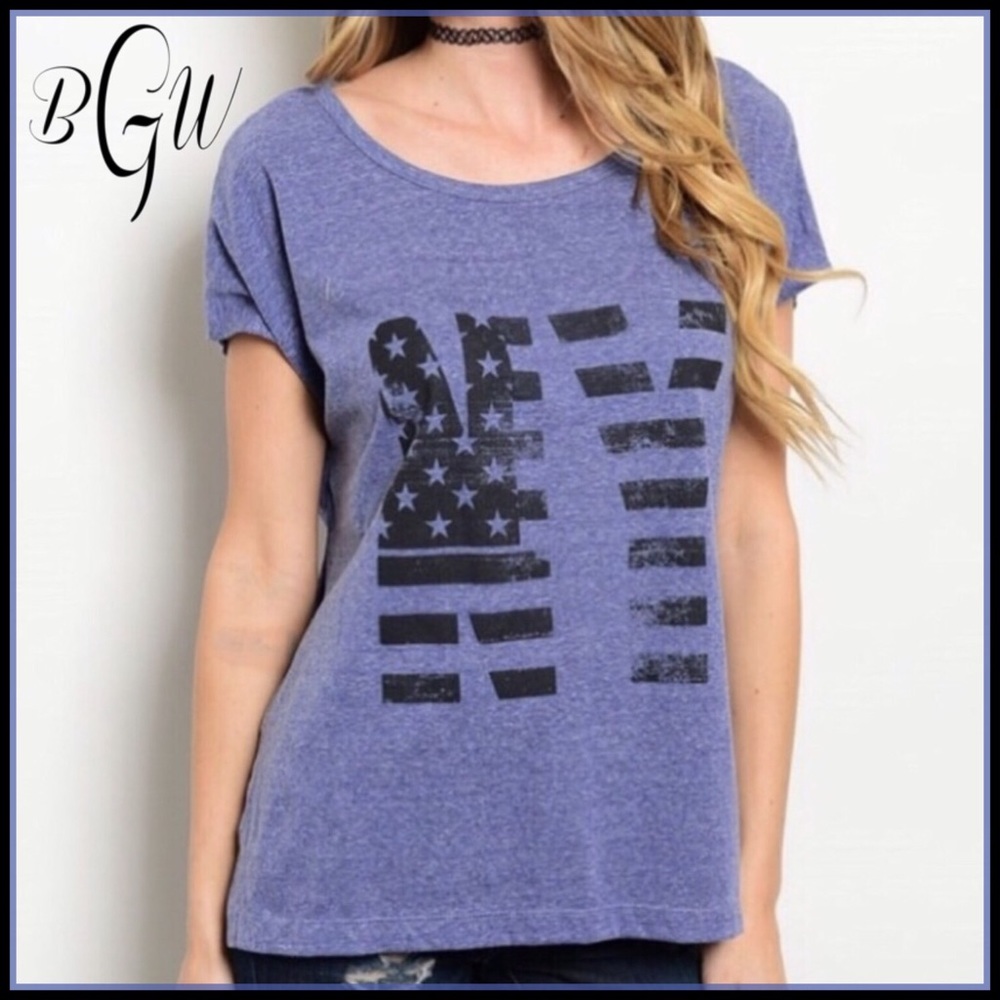 🌺🆕5⭐️Soft Graphic Split Tee